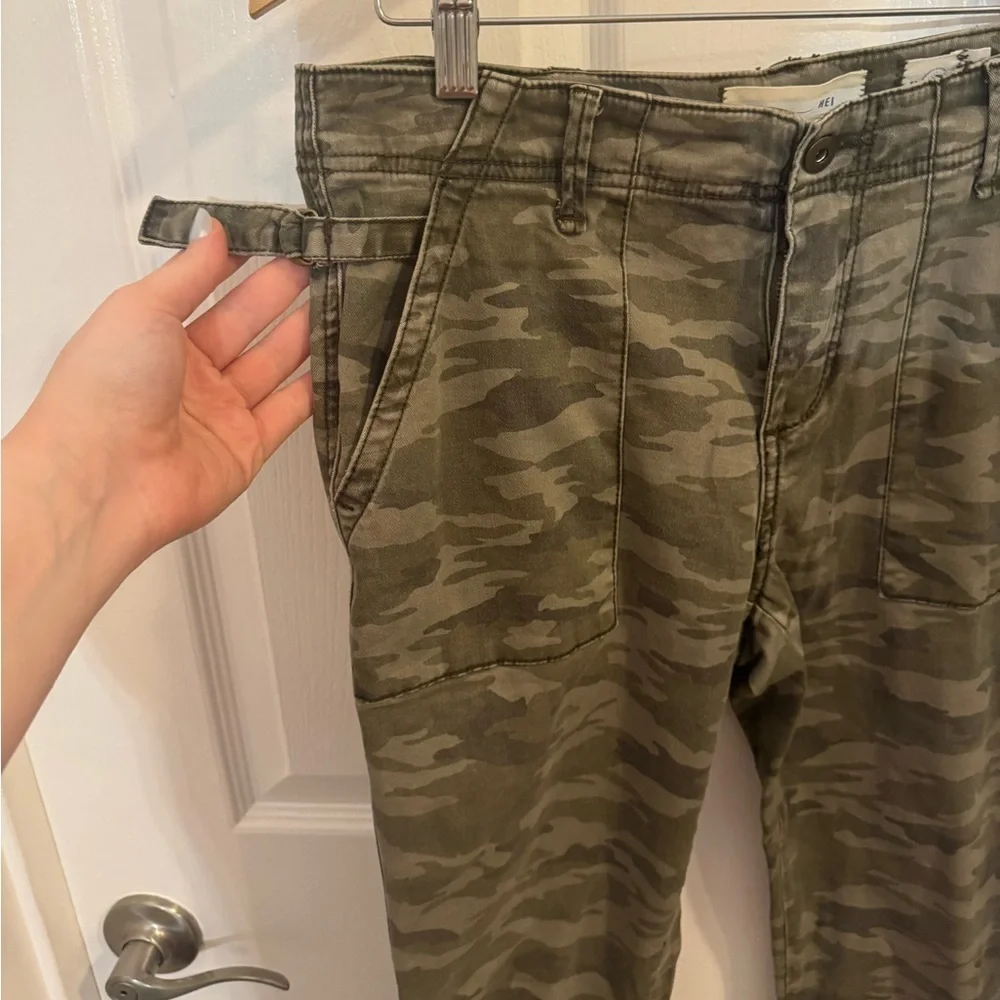 Anthropology Hei Hei Camouflage Cargo Jeans, size 28